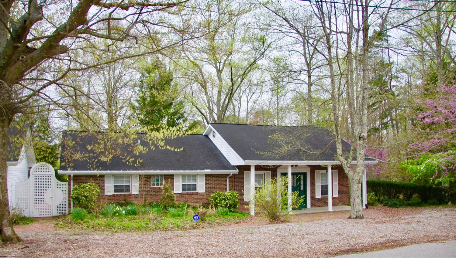 787 Court Road London, KY 40744 - Photo 4 of 36 Listing Photo