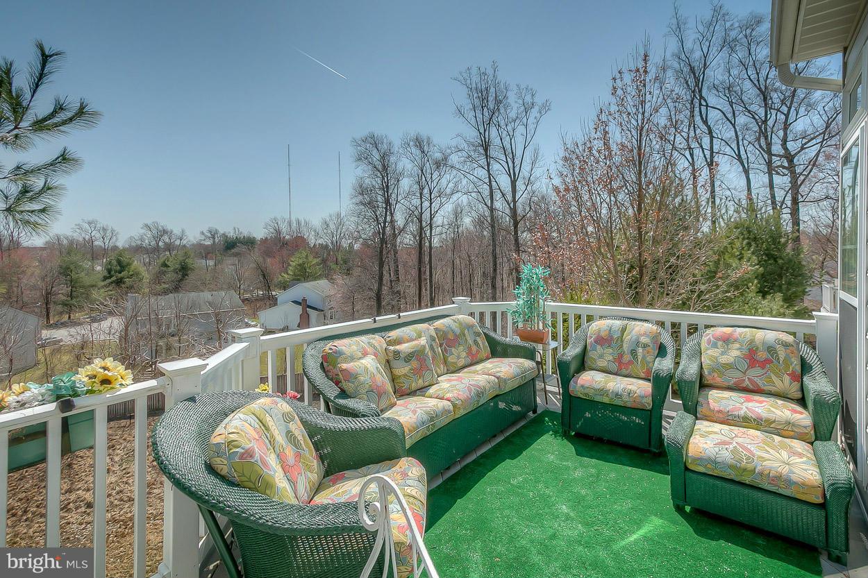 8605 Snowreath Road, Unit 8605 Pikesville, MD 21208 - Photo 27 of 30 Deck with tree top views.