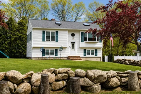 $499,990 | 221 Canal Street, Westerly, RI 02891