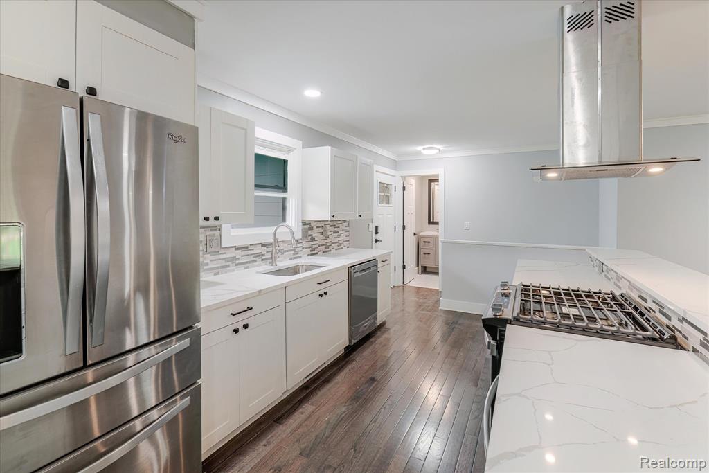 4072 Mill Lake Road Lake Orion, MI 48360 - Photo 11 of 29 Gallery Image 11