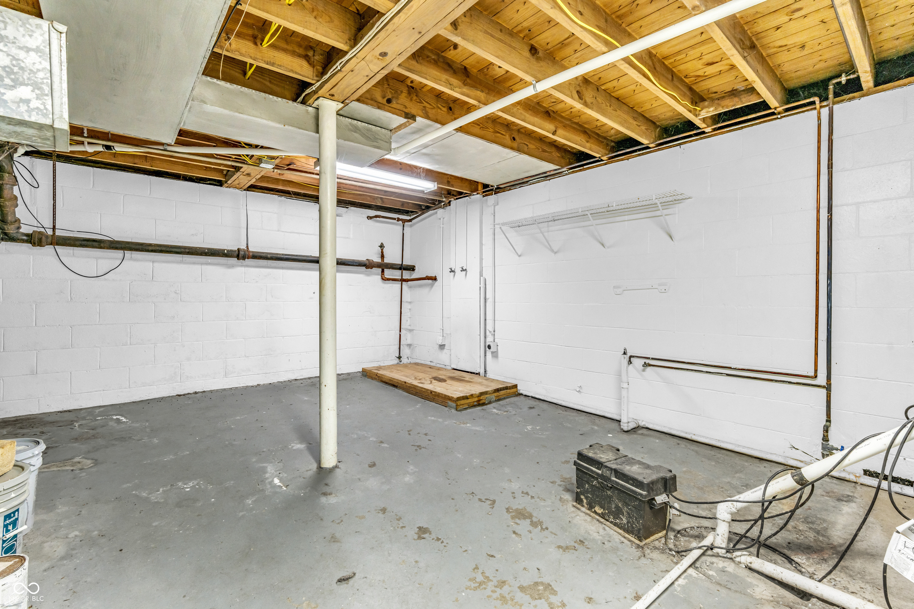 1243 East Thompson Road Indianapolis, IN 46227 - Photo 14 of 25 Gallery Image 14