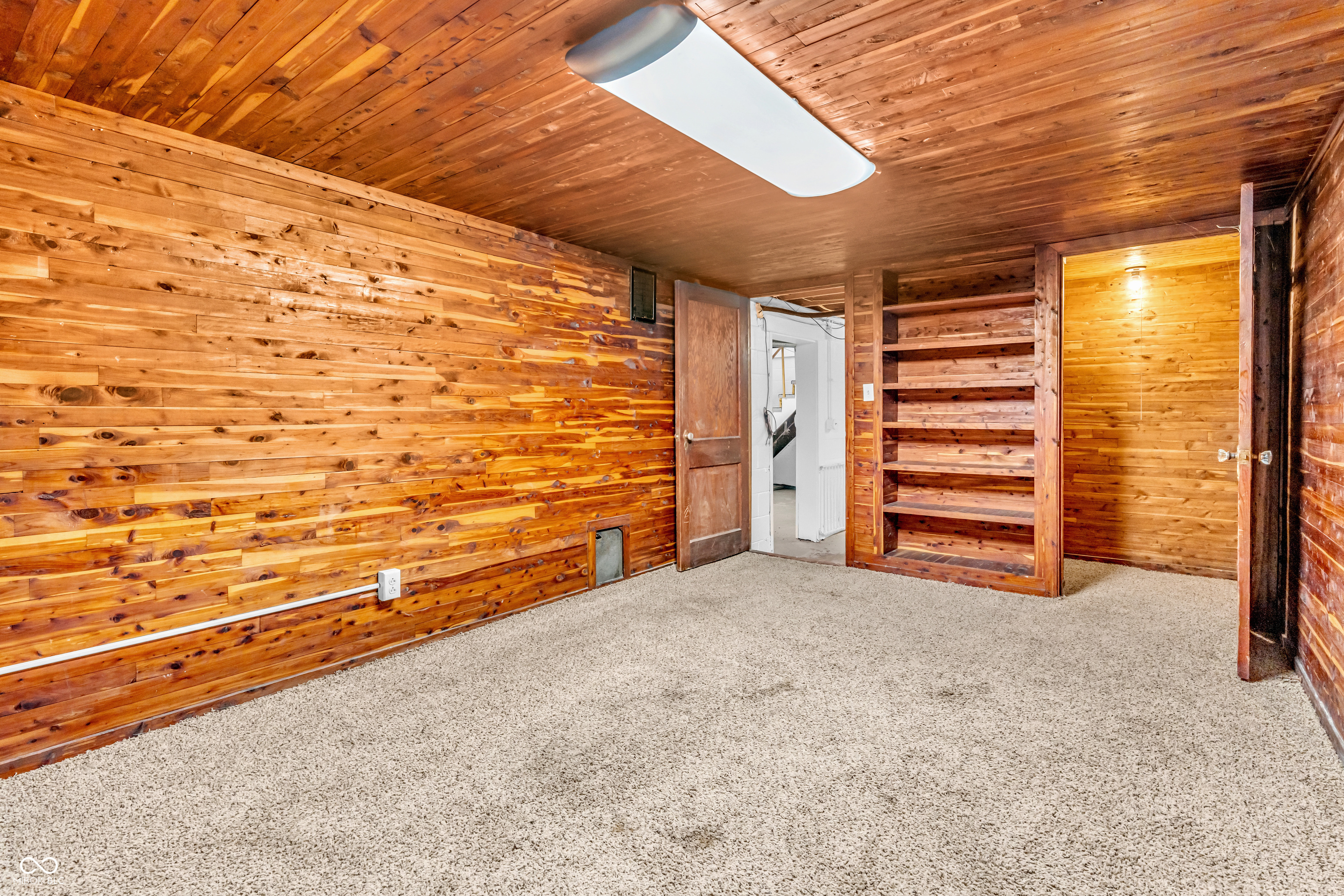1243 East Thompson Road Indianapolis, IN 46227 - Photo 15 of 25 Gallery Image 15