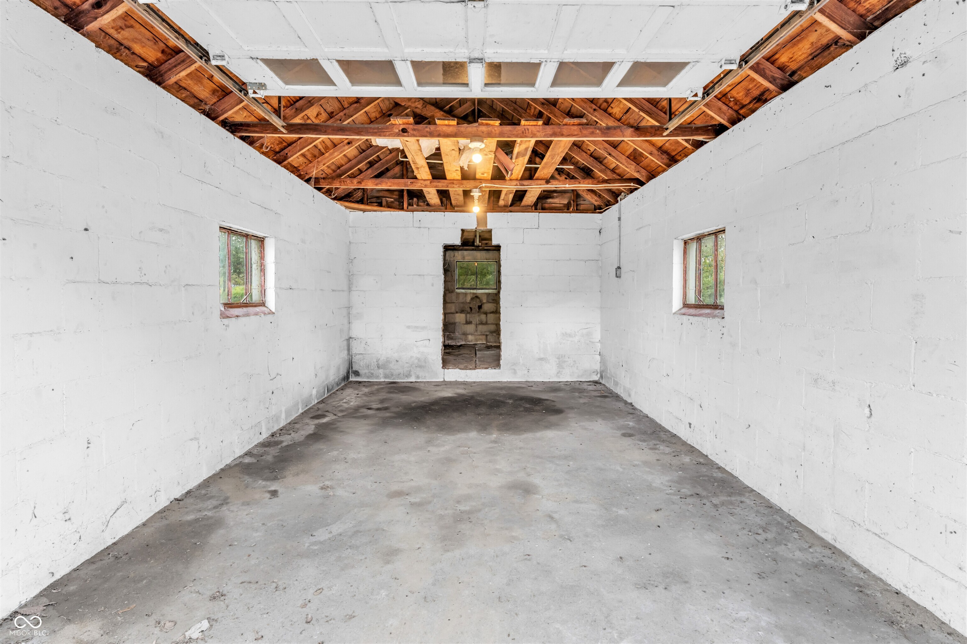 1243 East Thompson Road Indianapolis, IN 46227 - Photo 18 of 25 Gallery Image 18
