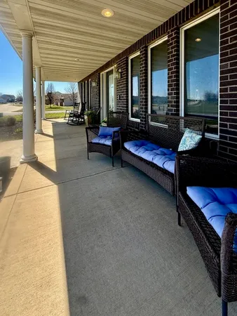 $497,500 | 410 West Sangamon Street, Fisher, IL 61843