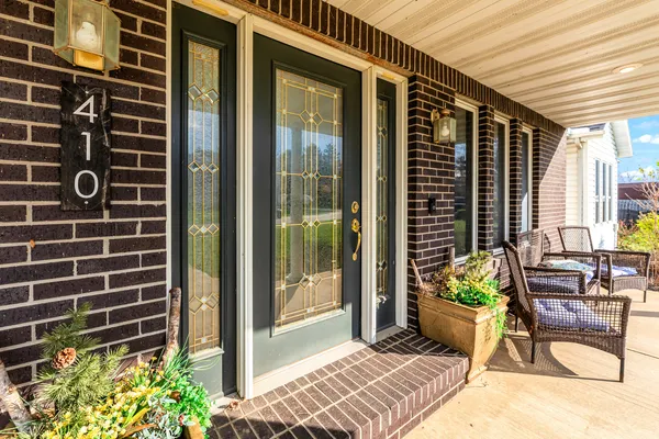 $497,500 | 410 West Sangamon Street, Fisher, IL 61843