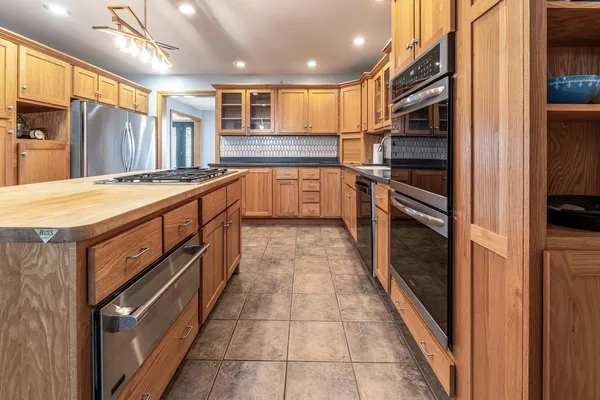 $497,500 | 410 West Sangamon Street, Fisher, IL 61843