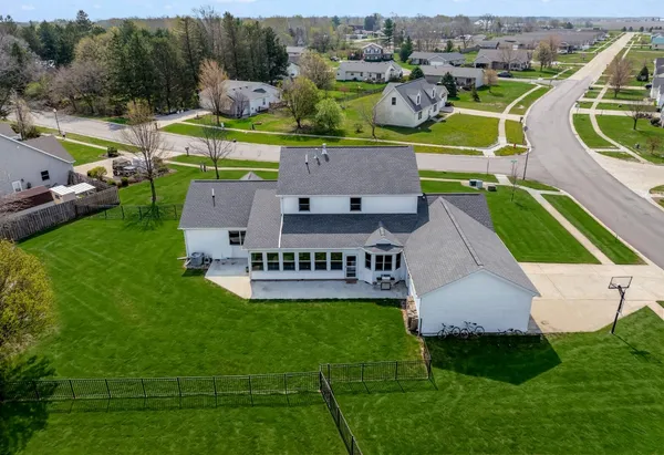 $497,500 | 410 West Sangamon Street, Fisher, IL 61843