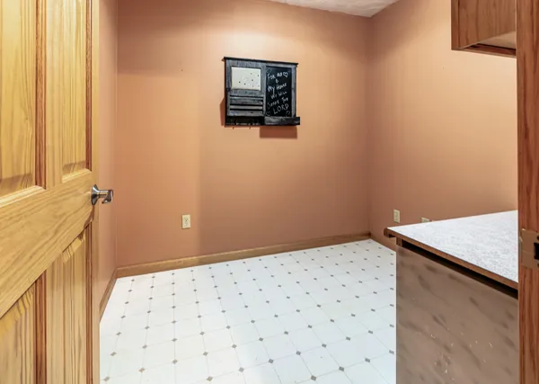 $497,500 | 410 West Sangamon Street, Fisher, IL 61843