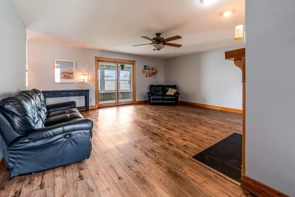 $497,500 | 410 West Sangamon Street, Fisher, IL 61843