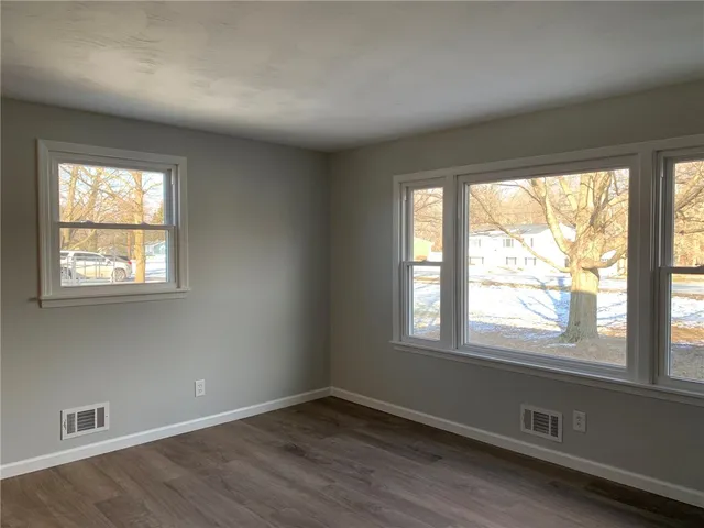 $1,850 | 1162 County Road 8, Farmington, NY 14425