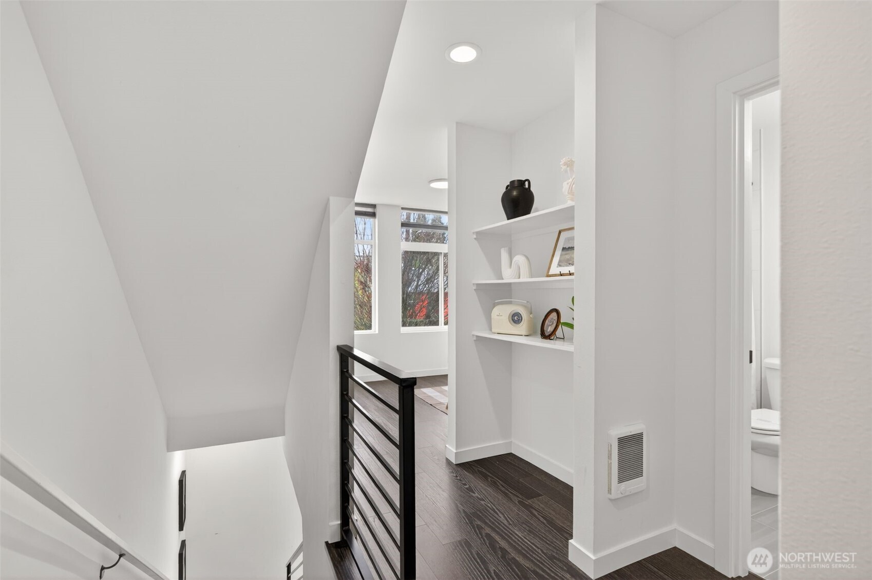 945 Northwest 56th Street Seattle, WA 98107 - Photo 12 of 22