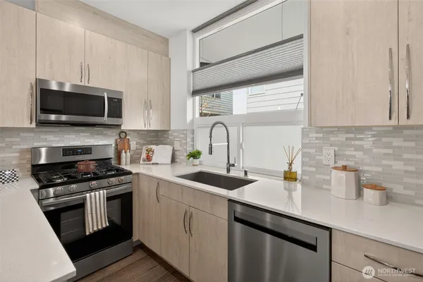 $734,995 | 945 Northwest 56th Street, Seattle, WA 98107