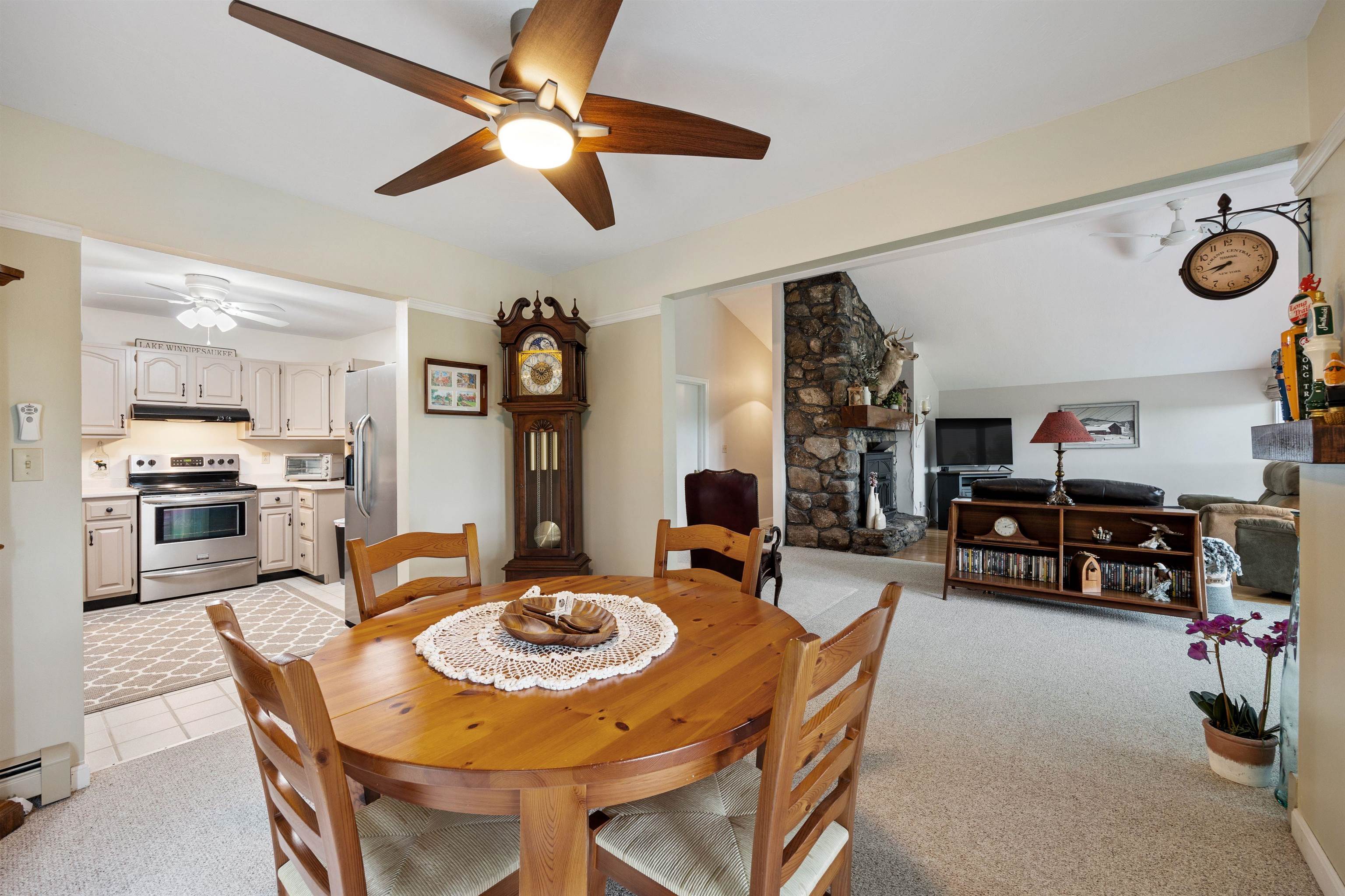 19 Parade Road Meredith, NH 03253 - Photo 3 of 39