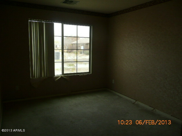 3229 West Alta Vista Road Phoenix, AZ 85041 - Photo 9 of 21 P1660648