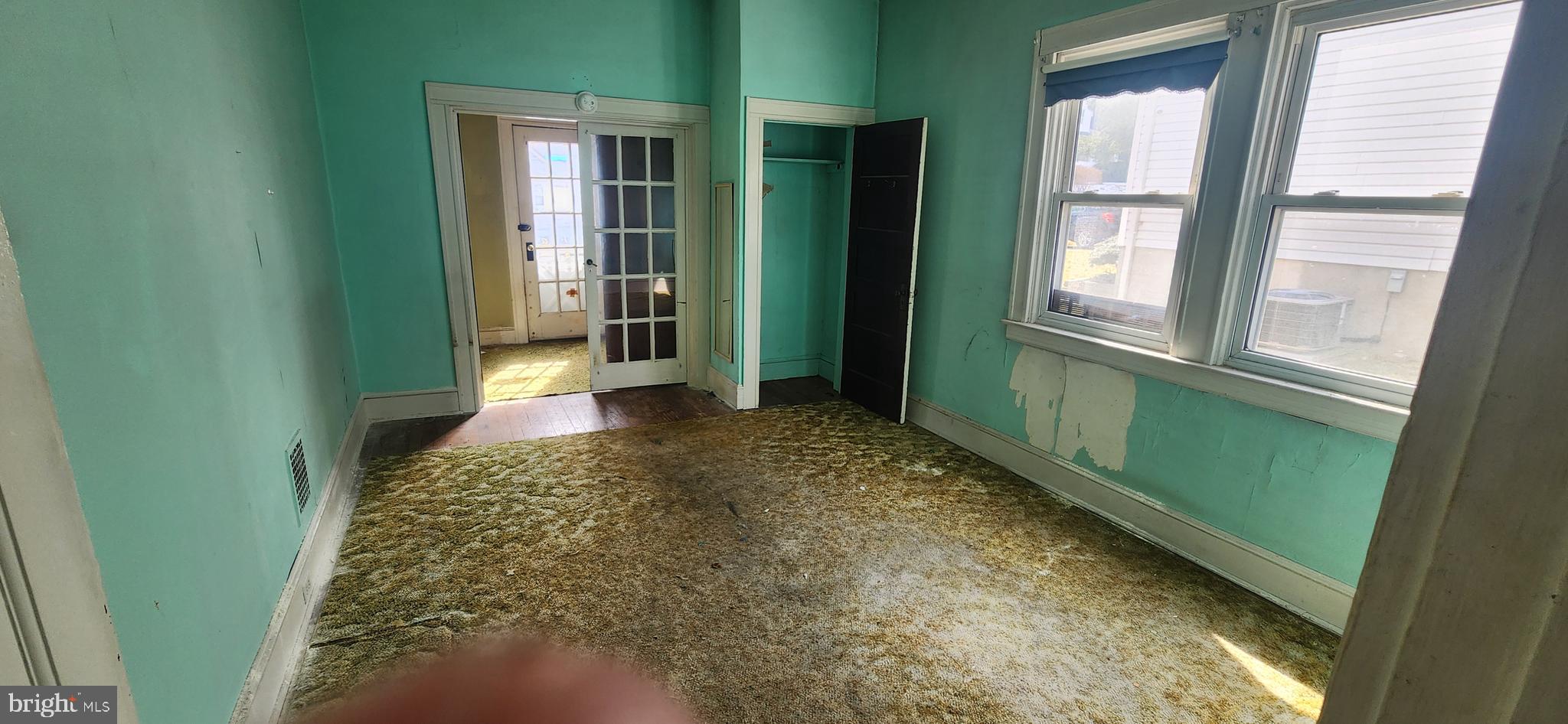 820 Cedarcroft Road Baltimore, MD 21212 - Photo 2 of 14