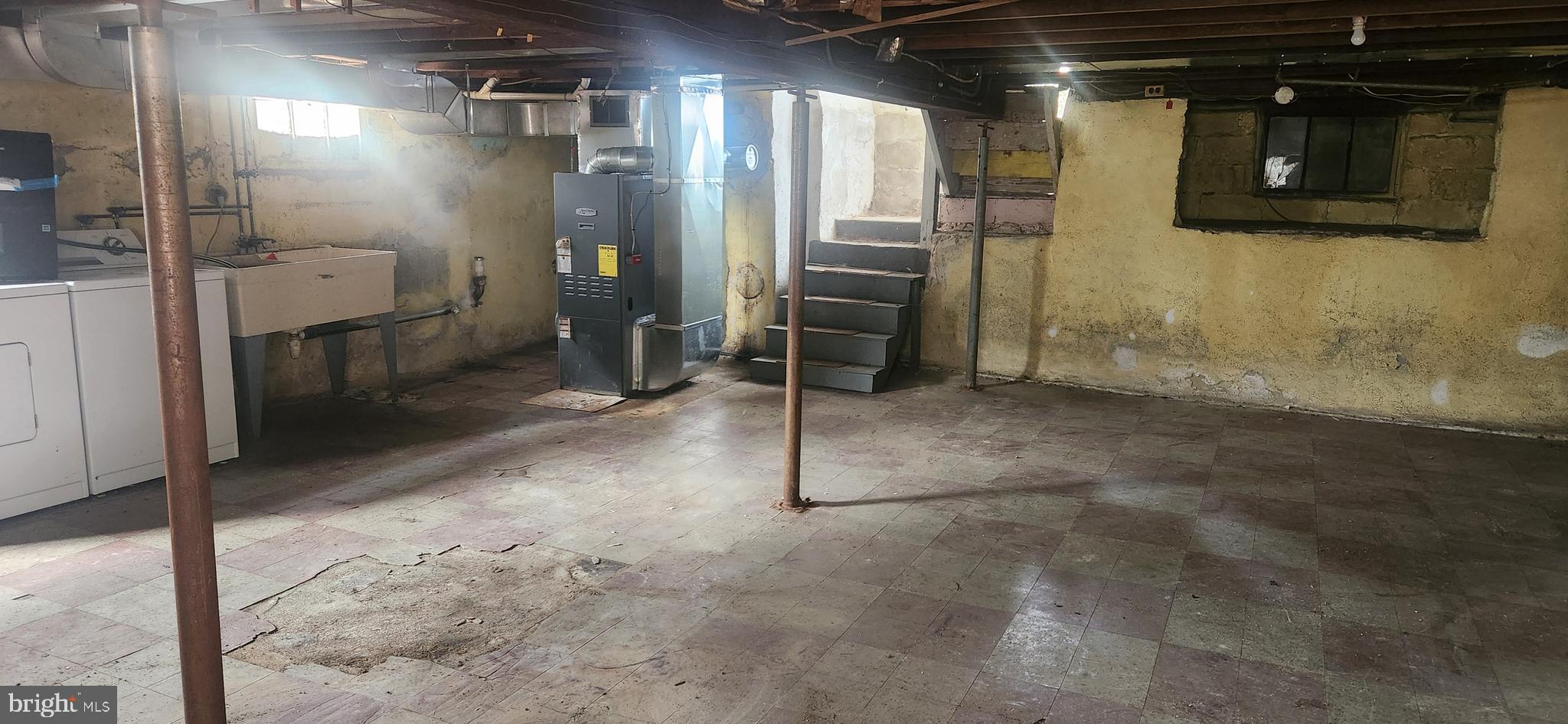 820 Cedarcroft Road Baltimore, MD 21212 - Photo 9 of 14