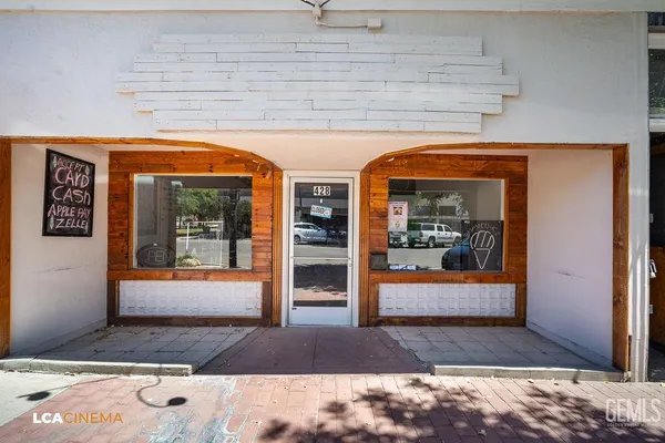 a view of entrance front of the house