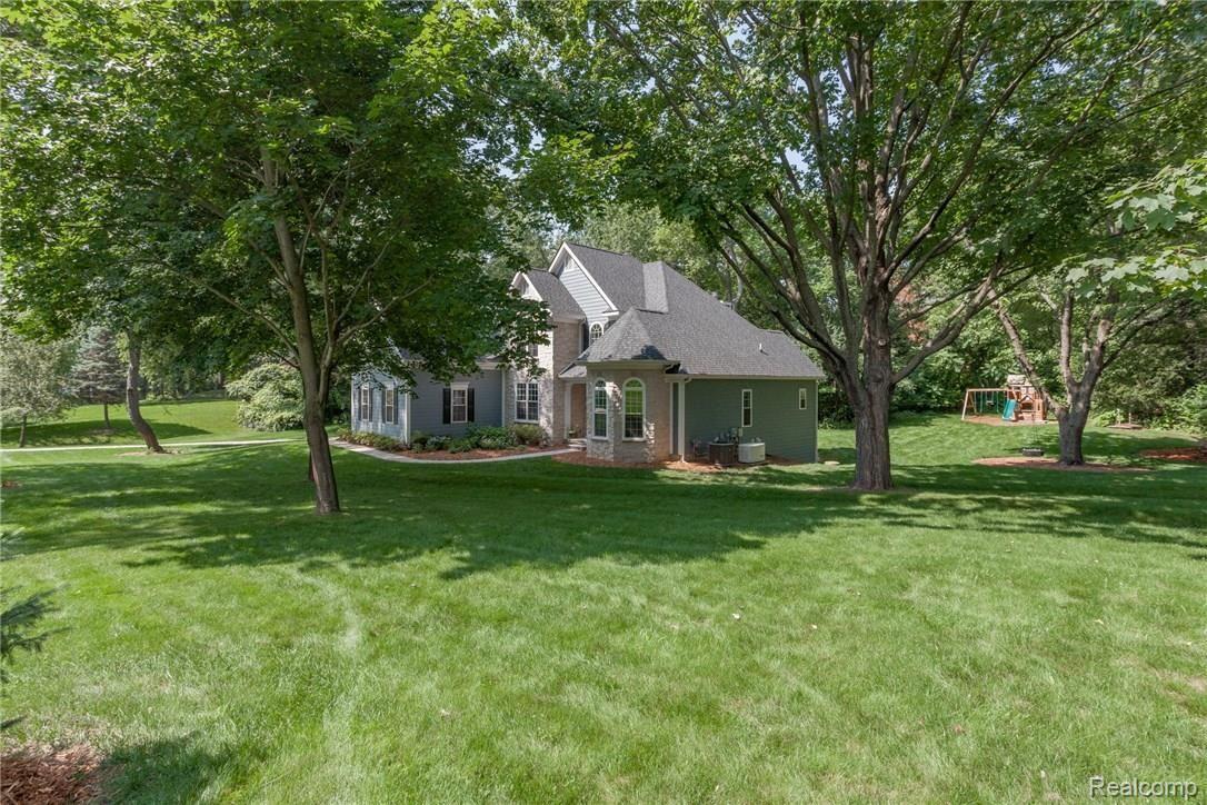 31805 Brandingham Road Franklin, MI 48025 - Photo 40 of 40 IMG_0784.jpg