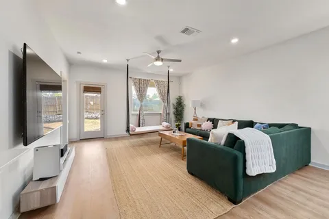 $389,000 | 10509 Defender Trail, Austin, TX 78754