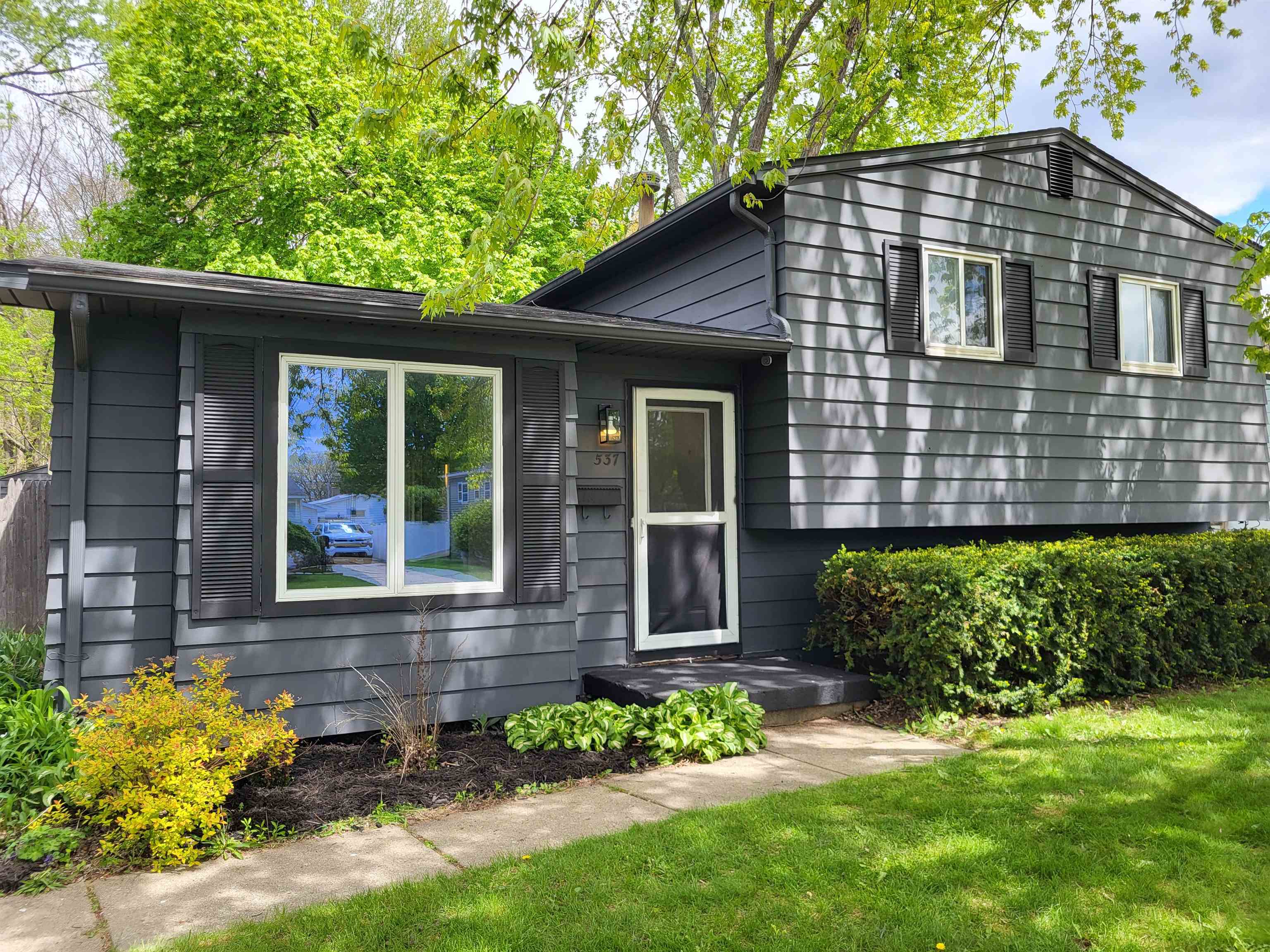 537 Clarion Street Clio, MI 48420 - Photo 1 of 35