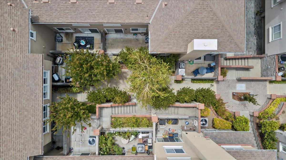 467 Whitechapel Avenue San Jose, CA 95136 - Photo 30 of 34 an aerial view of multiple houses with a yard