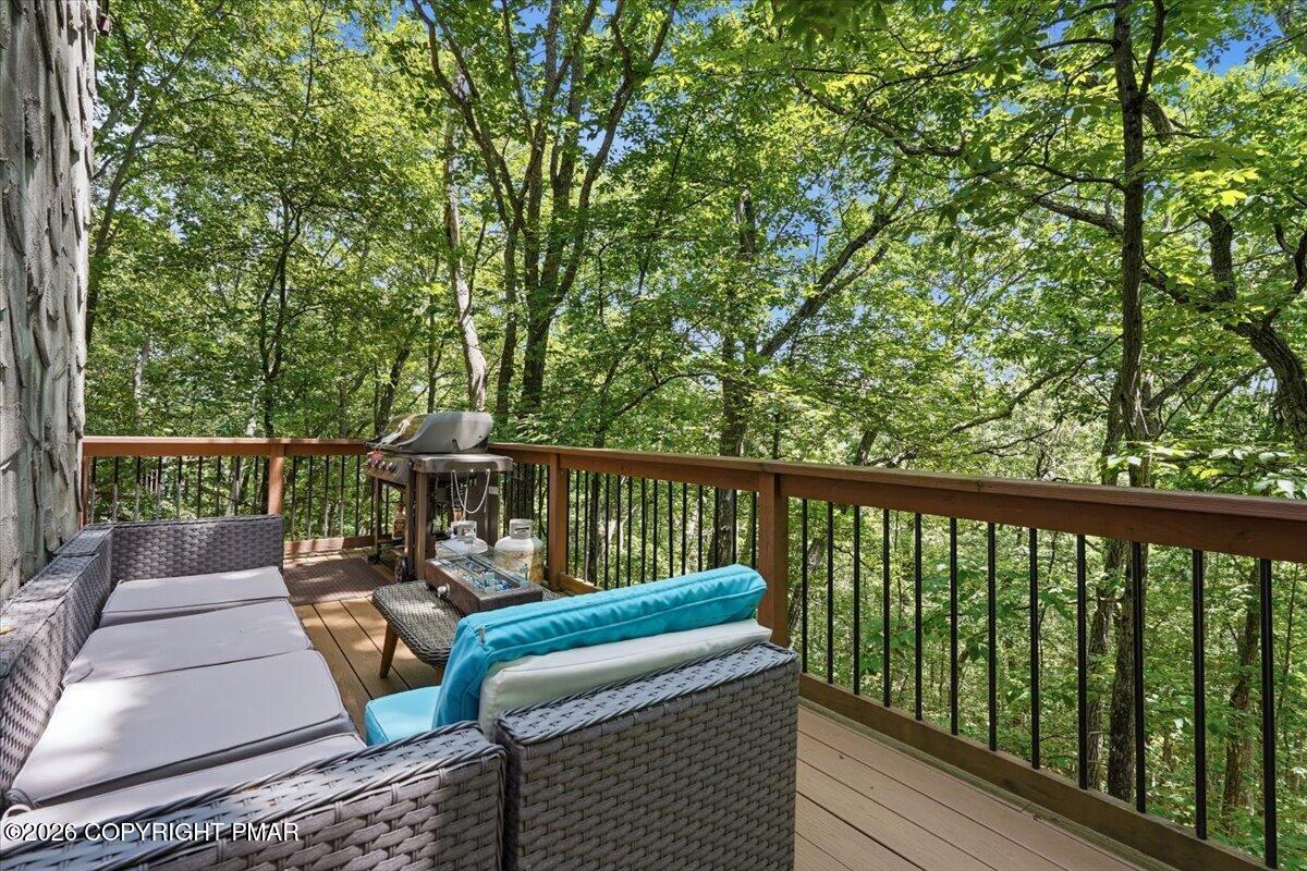 1076 Porter Drive Bushkill, PA 18324 - Photo 48 of 82 53-047_DSC00602
