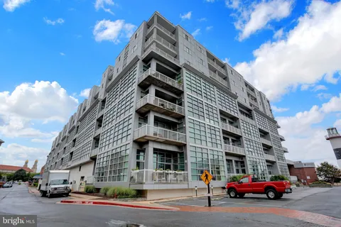 $299,900 | 2702 Lighthouse Point East, Unit 532, Baltimore, MD 21224