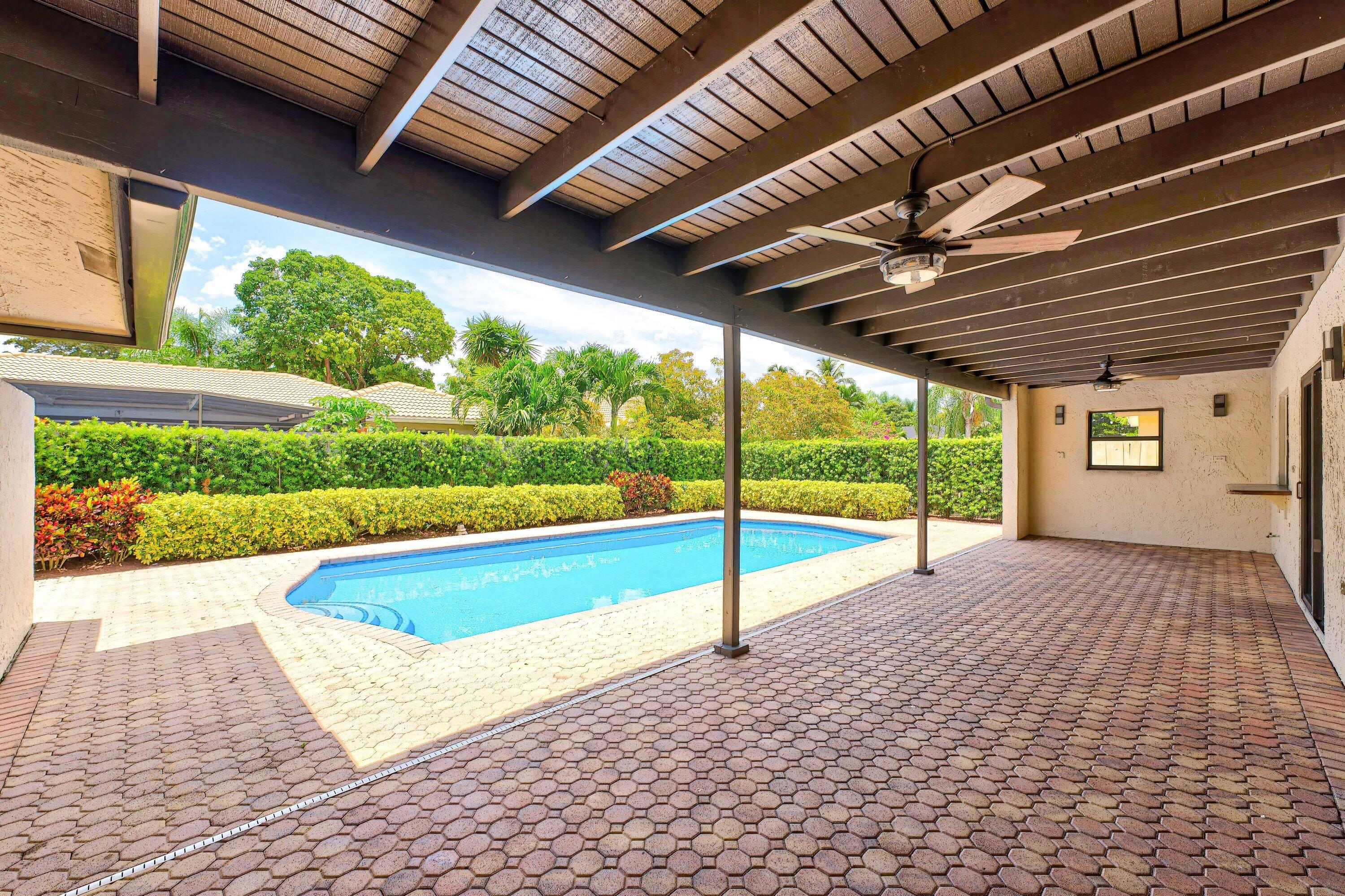 21155 Shady Vista Lane Boca Raton, FL 33428 - Photo 33 of 47 032-21155ShadyVistaLane-BocaRaton-FL-334