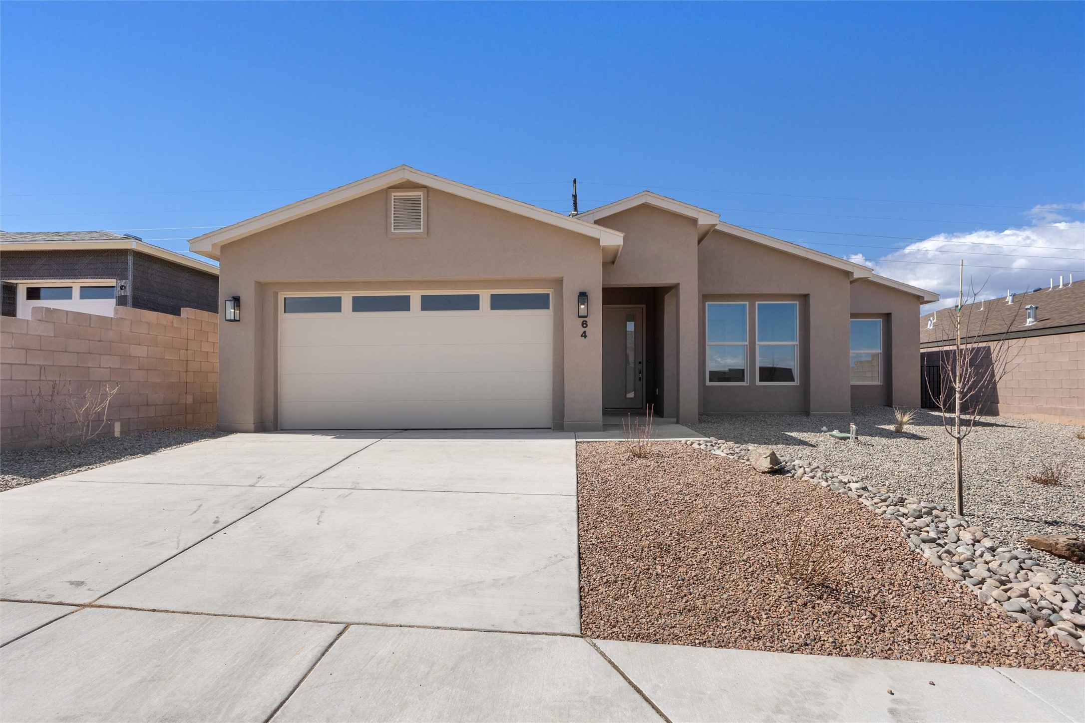 64 Cadena Loop White Rock, NM 87547 - Photo 3 of 39