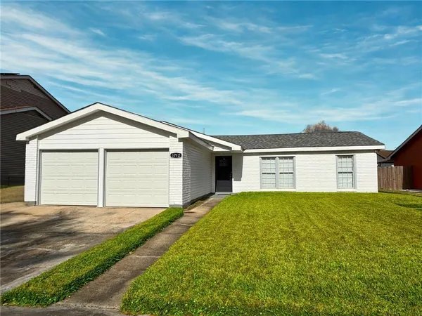 $240,000 | 3712 Melissa Drive, Harvey, LA 70058