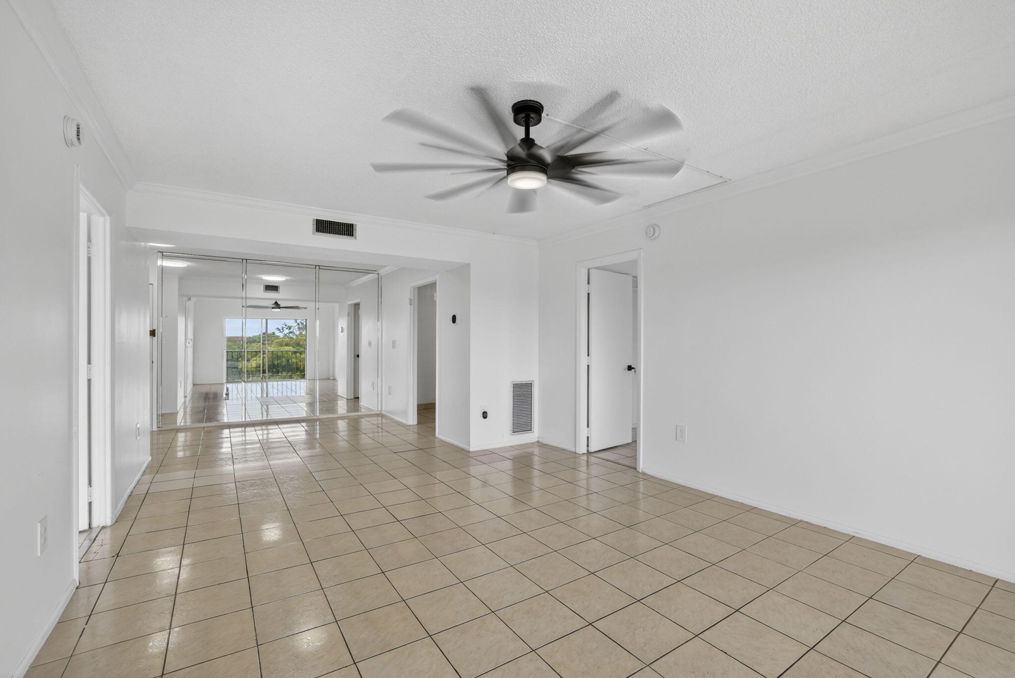 4174 Inverrary Drive, Unit 513 Lauderhill, FL 33319 - Photo 11 of 36 7-web-or-mls-8I8A1950