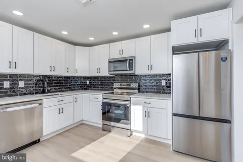 $315,000 | 105 Huntington Drive, Southampton, NJ 08088