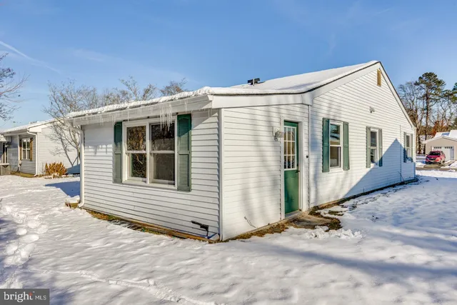 $315,000 | 105 Huntington Drive, Southampton, NJ 08088