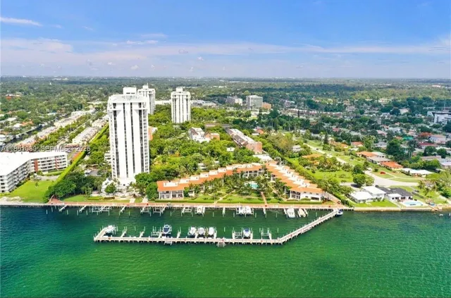 $3,550 | 2000 Towerside Terrace, Unit 1203, Miami, FL 33138