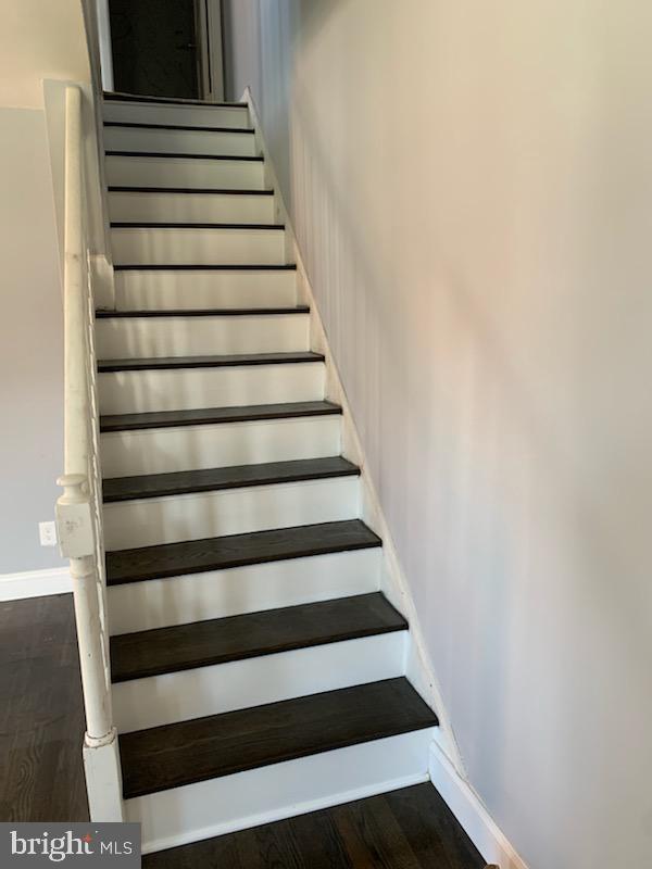 955 Middlesex Road Baltimore, MD 21221 - Photo 11 of 19