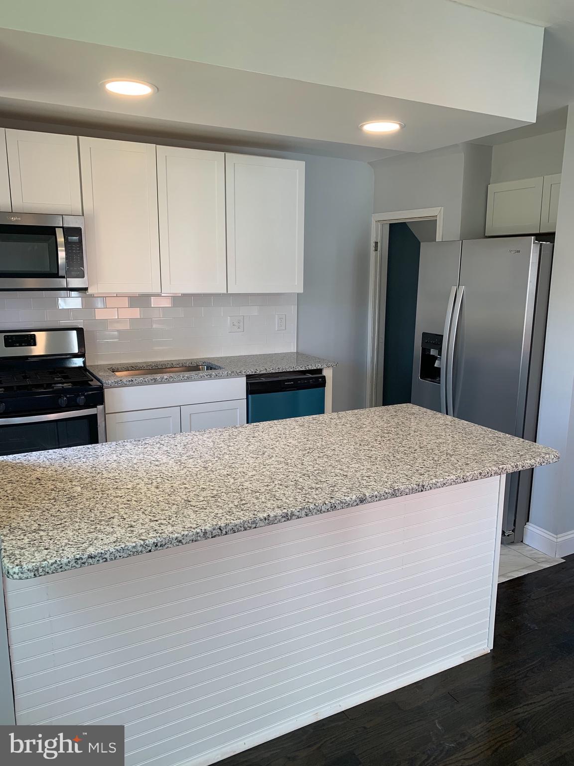 955 Middlesex Road Baltimore, MD 21221 - Photo 8 of 19
