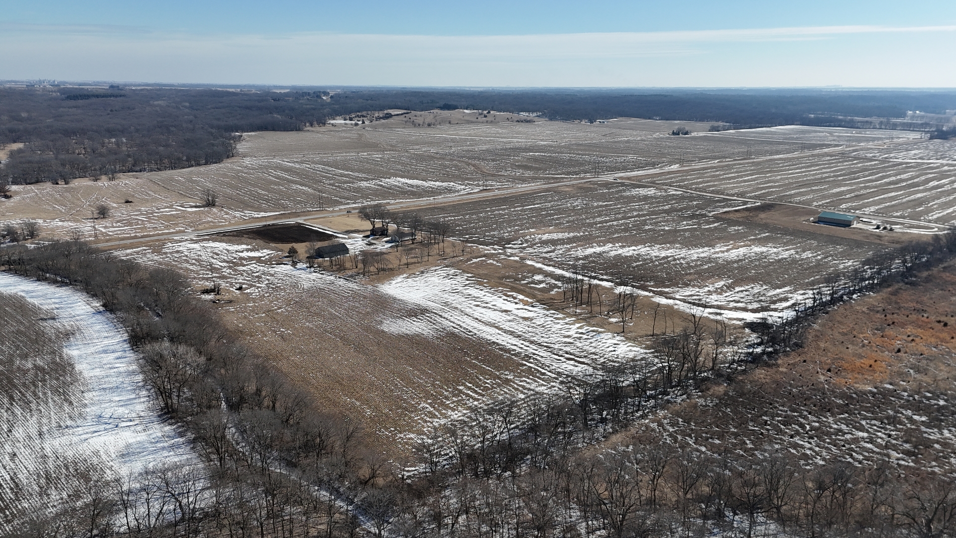 0 26th Highway Hennepin, IL 61327 - Photo 4 of 16 a view of ocean view with beach