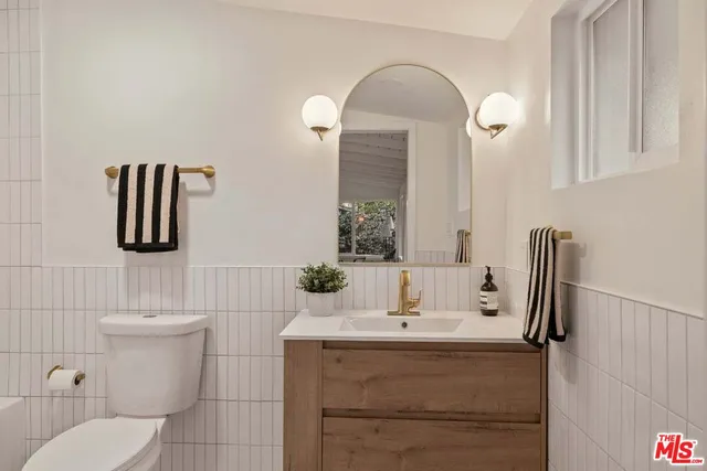 $1,049,000 | 3887 Aguilar Street, Los Angeles, CA 90065