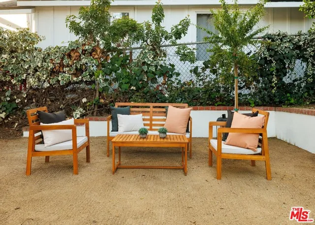 $1,049,000 | 3887 Aguilar Street, Los Angeles, CA 90065