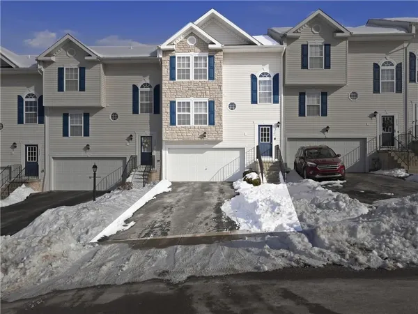 $275,000 | 3204 Canterbury Drive, Imperial, PA 15126