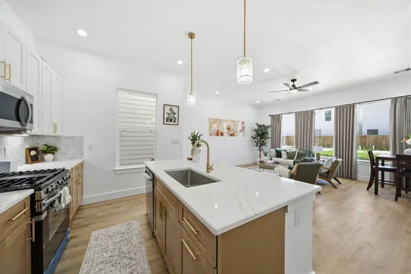 $419,990 | 8902 Knoll Leaf Drive, Houston, TX 77080