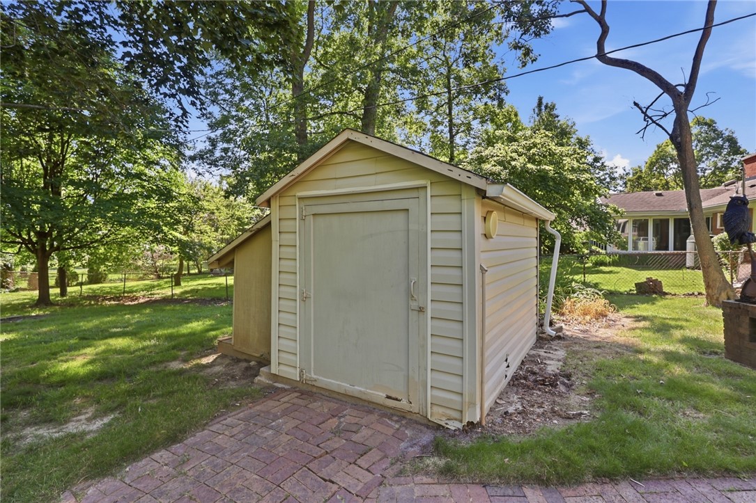 2504 Cross Country Road Beavercreek, OH 45431 - Photo 42 of 46