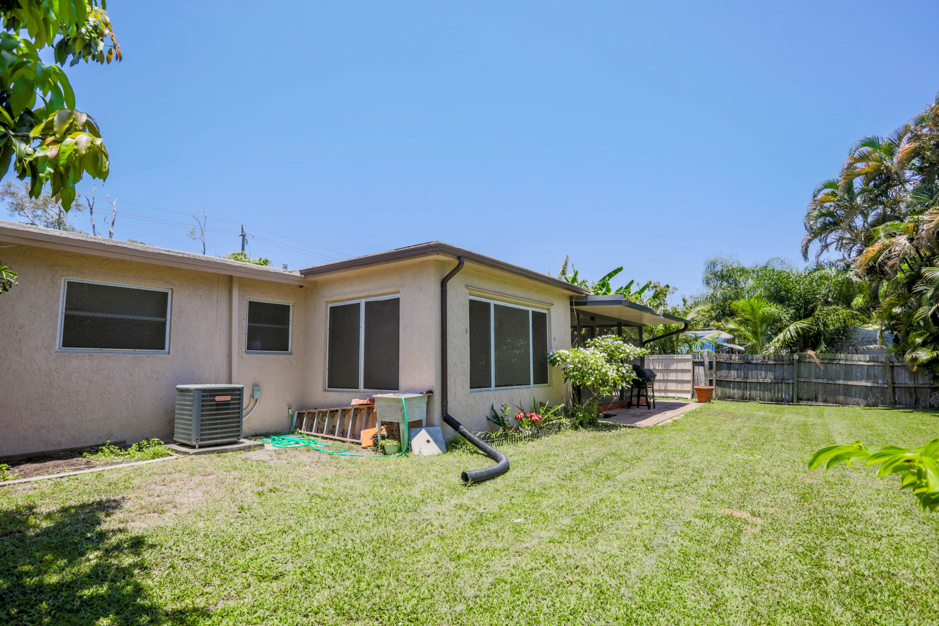 4216 Gulfstream Road Lake Worth, FL 33461 - Photo 15 of 67 L45A8723