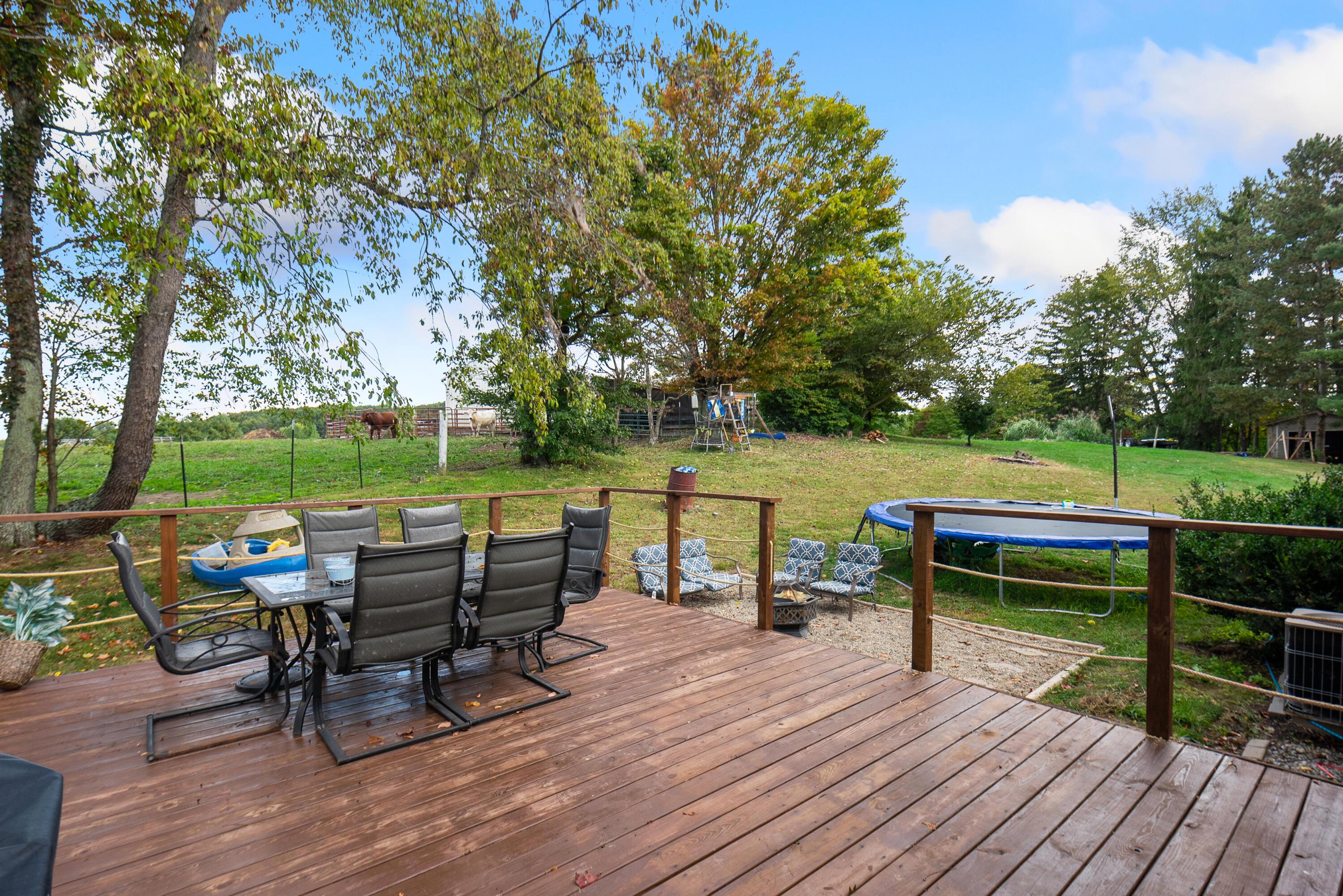 3050 Meister Road Southwest Lancaster, OH 43130 - Photo 30 of 41 Deck