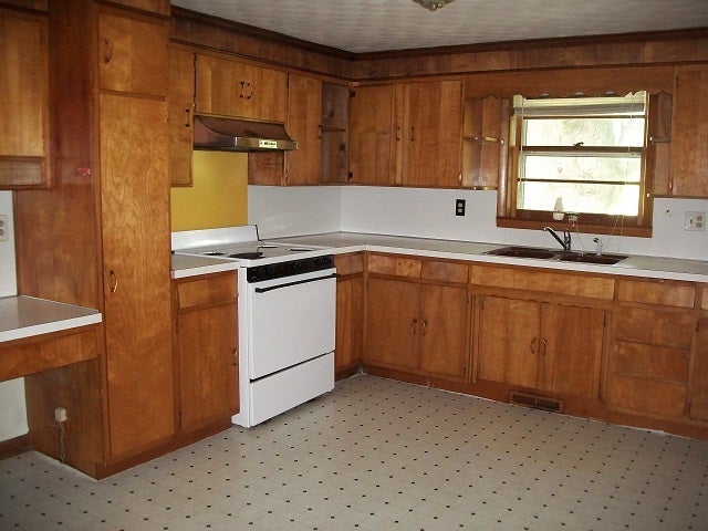 869 Olmstead Road Olmstead, KY 42265 - Photo 13 of 23 Gallery Image 13