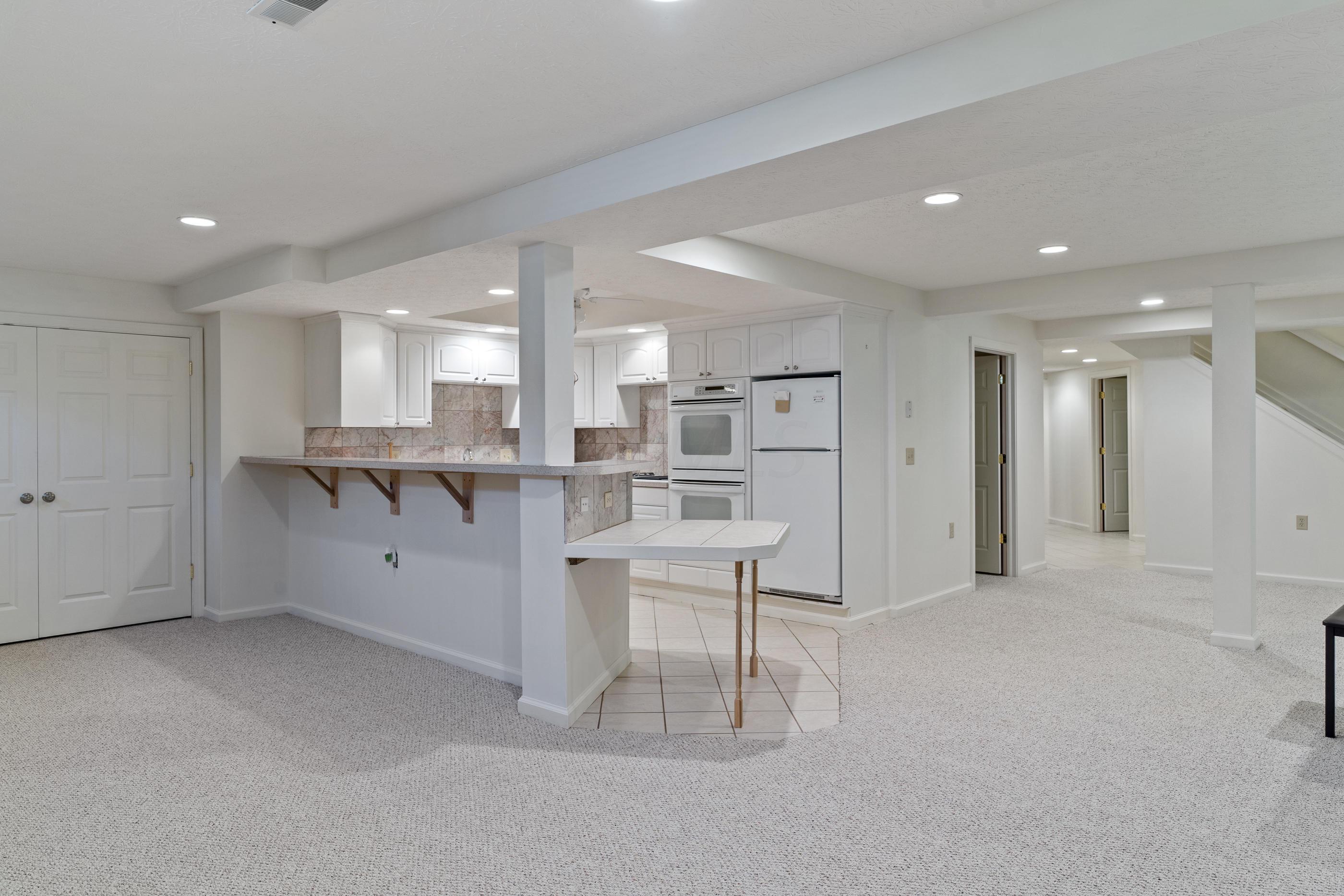 2433 Roe Drive Lewis Center, OH 43035 - Photo 33 of 47 Gallery Image 33