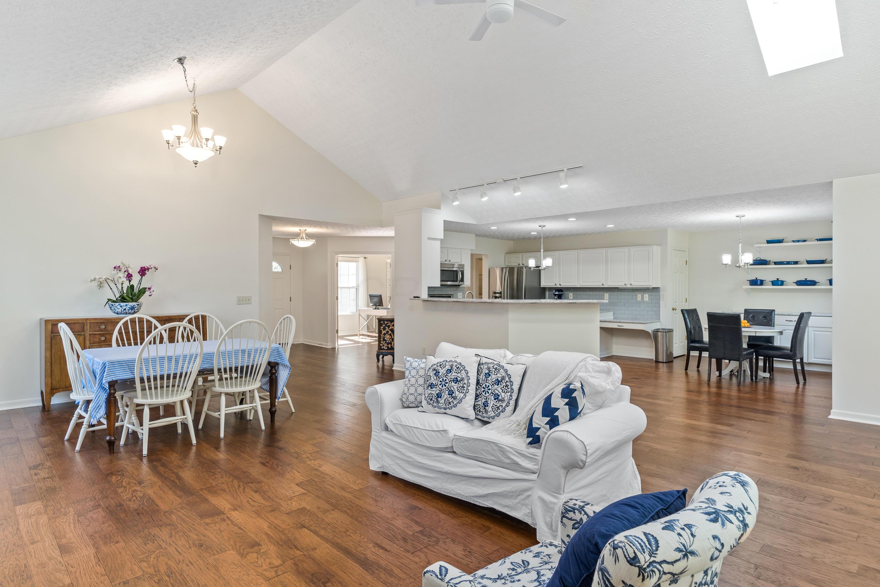 2433 Roe Drive Lewis Center, OH 43035 - Photo 8 of 47 Gallery Image 8