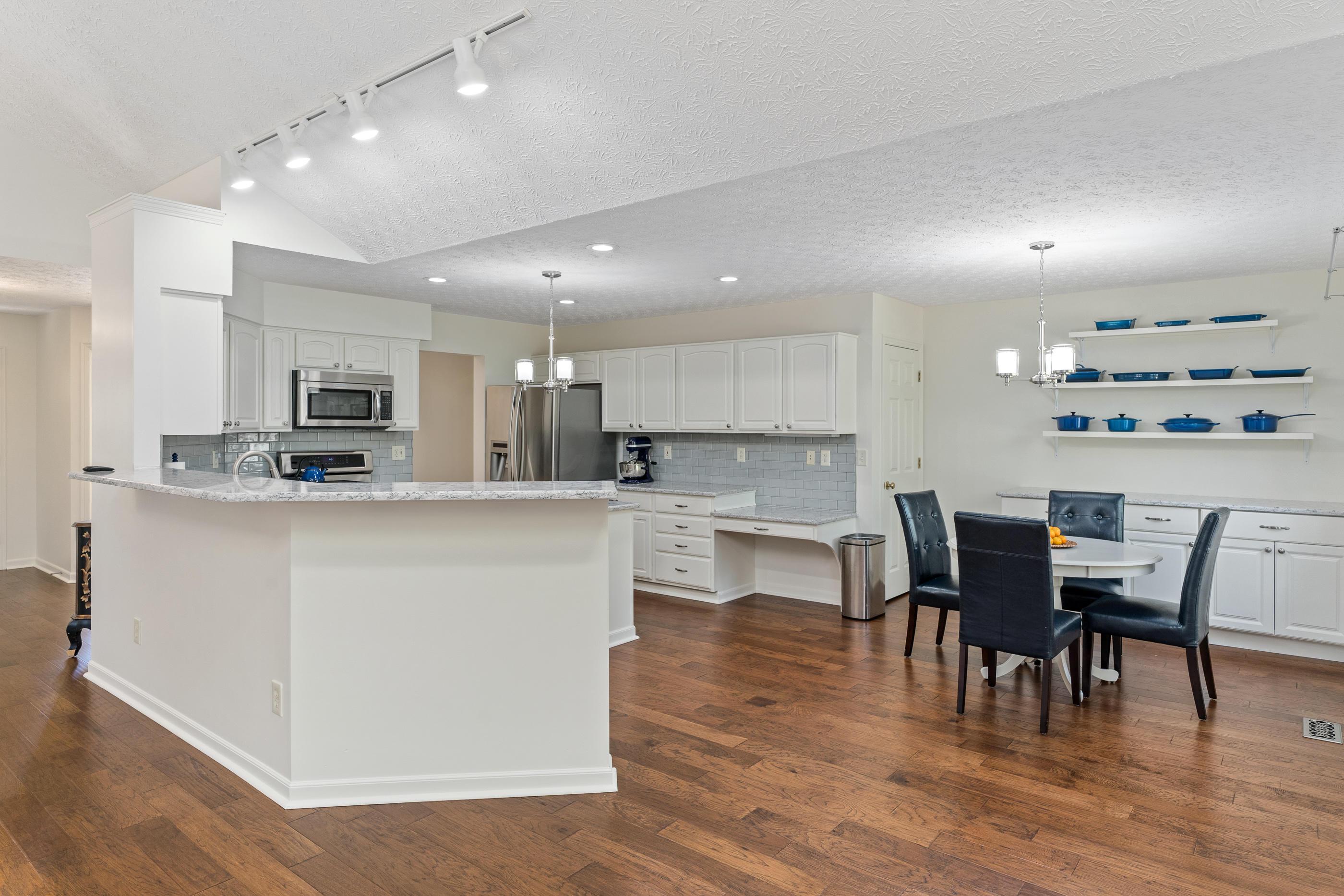 2433 Roe Drive Lewis Center, OH 43035 - Photo 10 of 47 Gallery Image 10