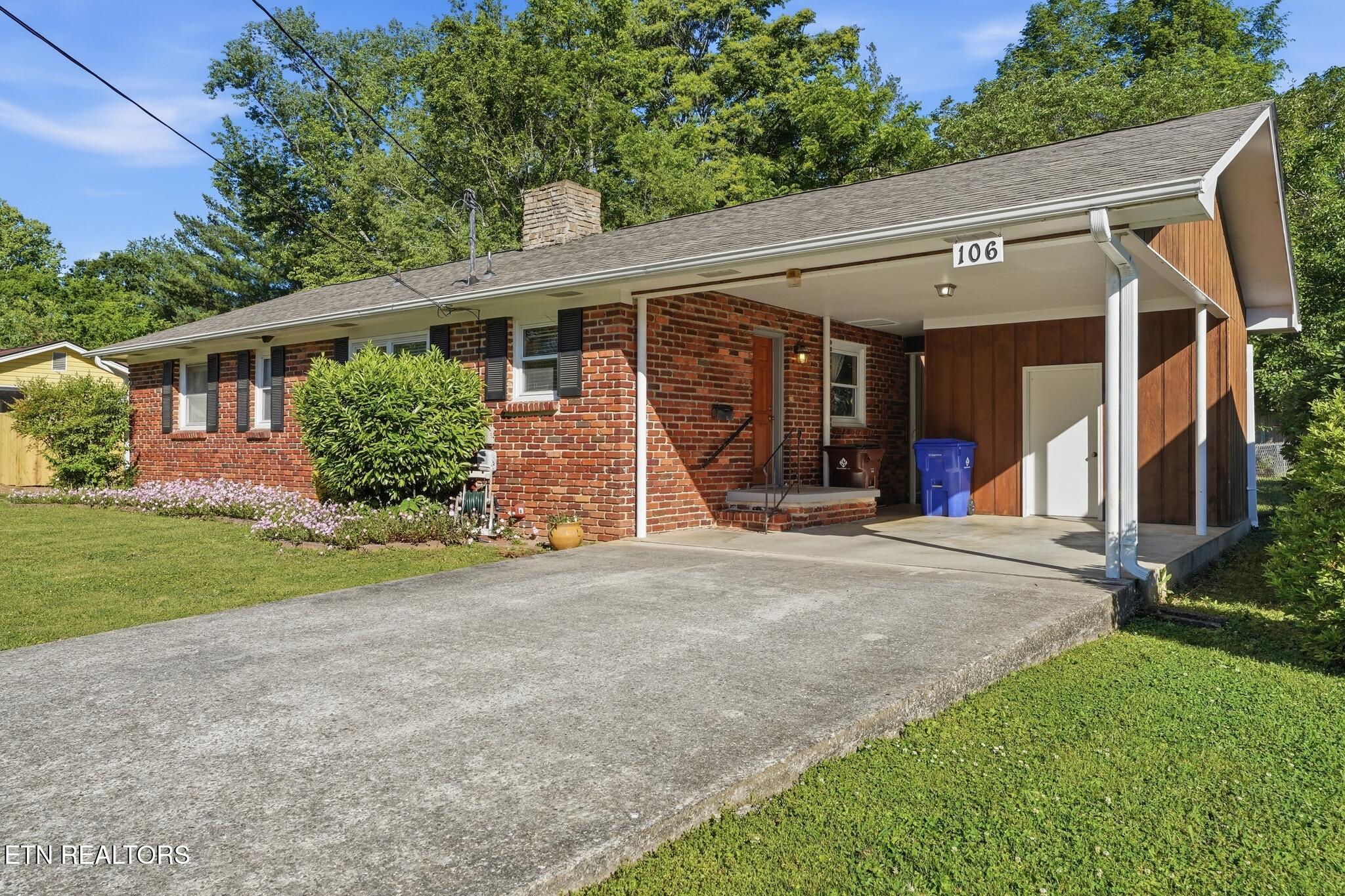 106 Pallas Road Oak Ridge, TN 37830 - Photo 2 of 18 08_106_Pallas_Road-Exterior-2859