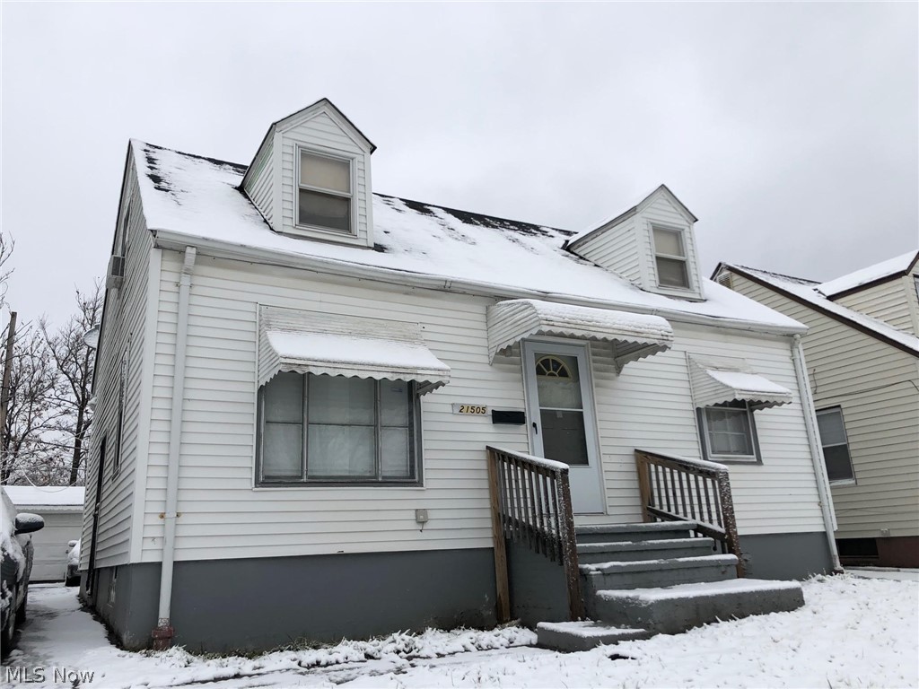 21505 Watson Road Maple Heights, OH 44137 - Photo 9 of 13 Turnkey rental generating $850/mo. Many updates including vinyl siding, upgraded electrical, ceiling fans, modern furnace, updated bath and kitchen